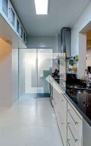 Apartamento à venda com 81m², 3 quartos e 2 vagasCozinha