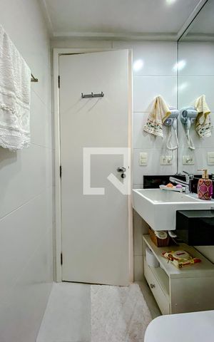 Apartamento à venda com 81m², 3 quartos e 2 vagasBanheiro