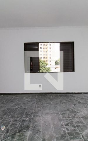 Casa para alugar com 194m², 3 quartos e 3 vagas Casa para alugar com 194m², 3 quartos e 3 vagasQuarto 3 - suíte com closet