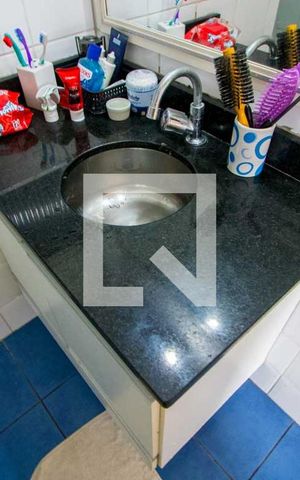 Apartamento para alugar com 98m², 3 quartos e 1 vaga Apartamento para alugar com 98m², 3 quartos e 1 vagaBanheiro do quarto 1