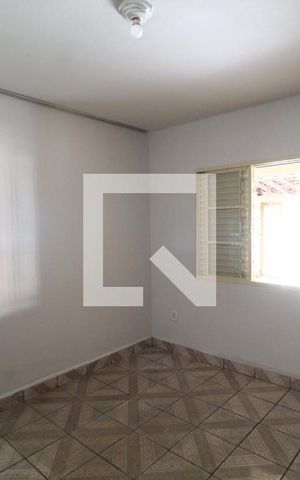 Casa para alugar com 210m², 3 quartos e 3 vagasSuite