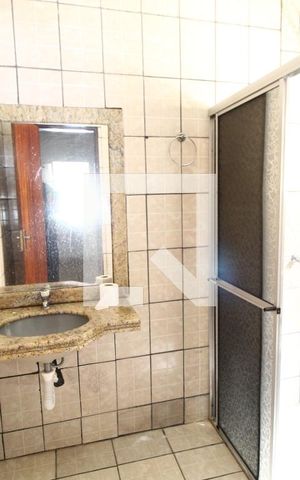 Casa para alugar com 210m², 3 quartos e 3 vagasBanheiro da Suíte