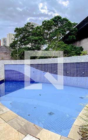 Apartamento à venda com 100m², 3 quartos e 2 vagasÁrea comum - Piscina
