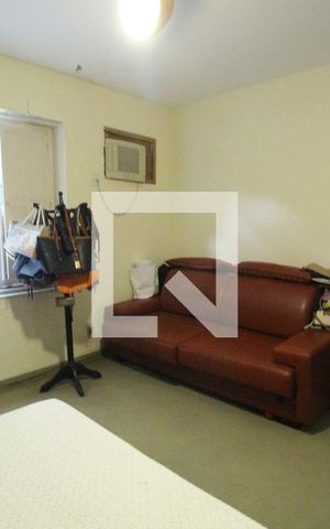 Casa de condomínio à venda com 684m², 3 quartos e 3 vagasQuarto 3
