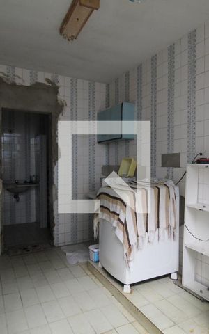 Casa de condomínio à venda com 684m², 3 quartos e 3 vagasÁrea de serviço