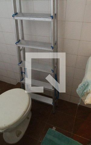 Casa de condomínio à venda com 684m², 3 quartos e 3 vagasCozinha - Banheiro