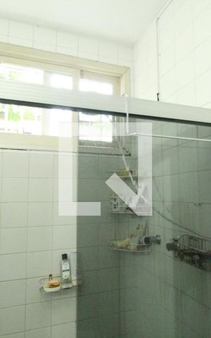 Casa de condomínio à venda com 684m², 3 quartos e 3 vagasBanheiro 1