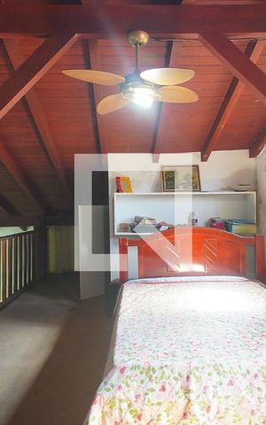 Casa à venda com 160m², 4 quartos e 2 vagas Casa à venda com 160m², 4 quartos e 2 vagasQuarto 1