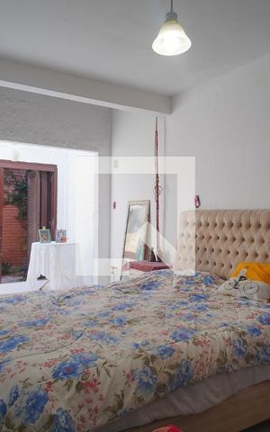 Casa à venda com 160m², 4 quartos e 2 vagas Casa à venda com 160m², 4 quartos e 2 vagasSuíte