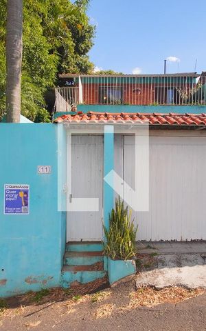 Casa à venda com 160m², 4 quartos e 2 vagas Casa à venda com 160m², 4 quartos e 2 vagasFachada