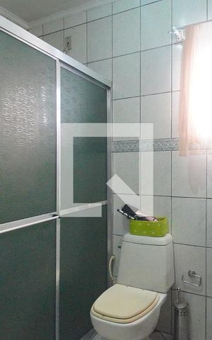 Casa à venda com 160m², 4 quartos e 2 vagas Casa à venda com 160m², 4 quartos e 2 vagasBanheiro