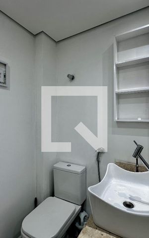Apartamento à venda com 96m², 2 quartos e 1 vaga Apartamento à venda com 96m², 2 quartos e 1 vagaBanheiro