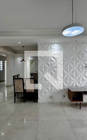 Apartamento à venda com 96m², 2 quartos e 1 vaga Apartamento à venda com 96m², 2 quartos e 1 vagaSala