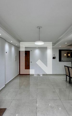 Apartamento à venda com 96m², 2 quartos e 1 vaga Apartamento à venda com 96m², 2 quartos e 1 vagaSala