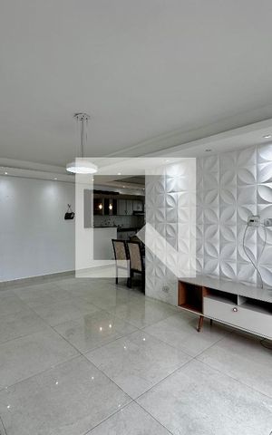 Apartamento à venda com 96m², 2 quartos e 1 vaga Apartamento à venda com 96m², 2 quartos e 1 vagaSala