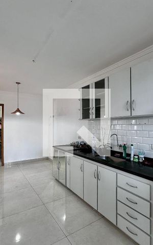Apartamento à venda com 96m², 2 quartos e 1 vaga Apartamento à venda com 96m², 2 quartos e 1 vagaCozinha