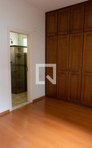 Casa de condomínio à venda com 394m², 4 quartos e 5 vagas Casa de condomínio à venda com 394m², 4 quartos e 5 vagasSUITE 1