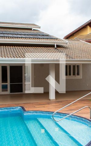Casa de condomínio à venda com 394m², 4 quartos e 5 vagas Casa de condomínio à venda com 394m², 4 quartos e 5 vagasFACHADA FUNDOS
