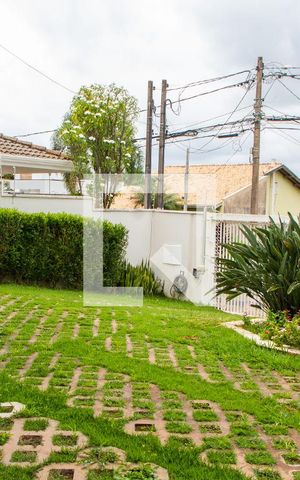Casa de condomínio à venda com 394m², 4 quartos e 5 vagas Casa de condomínio à venda com 394m², 4 quartos e 5 vagasÁREA EXTERNA FRENTE