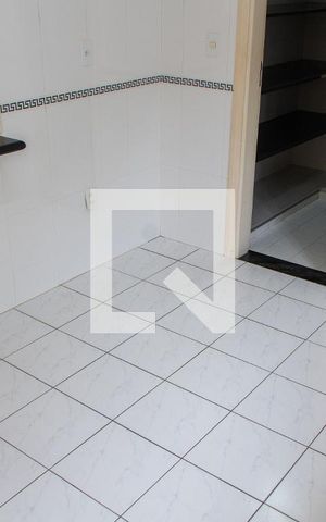 Casa de condomínio à venda com 394m², 4 quartos e 5 vagas Casa de condomínio à venda com 394m², 4 quartos e 5 vagasCOZINHA 1 PISO