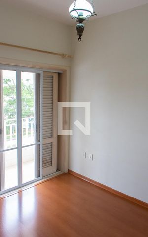 Casa de condomínio à venda com 394m², 4 quartos e 5 vagas Casa de condomínio à venda com 394m², 4 quartos e 5 vagasSUITE 3