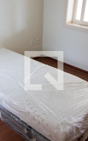 Casa de condomínio à venda com 394m², 4 quartos e 5 vagas Casa de condomínio à venda com 394m², 4 quartos e 5 vagasSUITE TÉRREO
