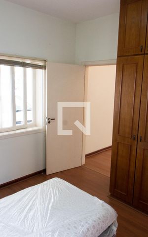 Casa de condomínio à venda com 394m², 4 quartos e 5 vagas Casa de condomínio à venda com 394m², 4 quartos e 5 vagasSUITE TÉRREO