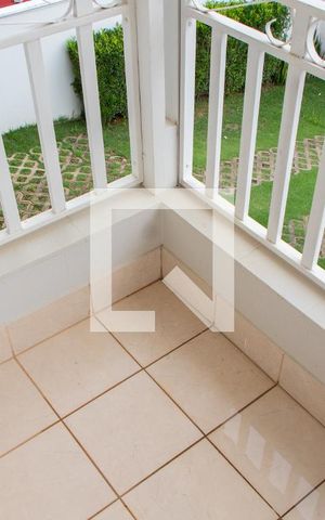 Casa de condomínio à venda com 394m², 4 quartos e 5 vagas Casa de condomínio à venda com 394m², 4 quartos e 5 vagasSACADA SUITE 2