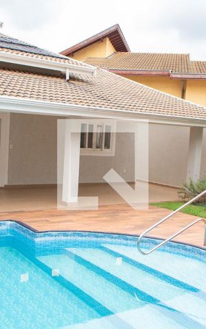Casa de condomínio à venda com 394m², 4 quartos e 5 vagas Casa de condomínio à venda com 394m², 4 quartos e 5 vagasFACHADA FUNDOS