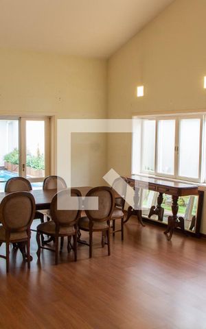 Casa de condomínio à venda com 394m², 4 quartos e 5 vagas Casa de condomínio à venda com 394m², 4 quartos e 5 vagasCopa