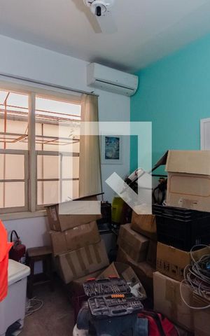 Casa de condomínio à venda com 247m², 8 quartos e sem vaga Casa de condomínio à venda com 247m², 8 quartos e sem vagaQuarto 3