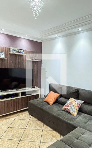 Casa à venda com 127m², 3 quartos e 3 vagas Casa à venda com 127m², 3 quartos e 3 vagasSala