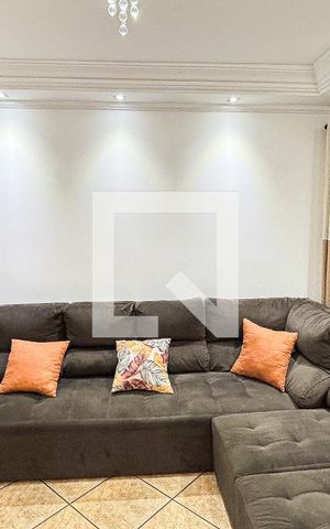 Casa à venda com 127m², 3 quartos e 3 vagas Casa à venda com 127m², 3 quartos e 3 vagasSala