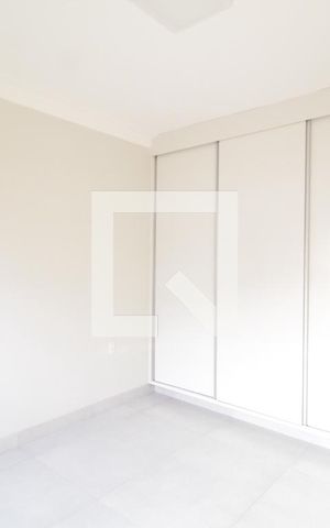 Casa de condomínio para alugar com 232m², 4 quartos e 2 vagasQuarto 2 - Suíte