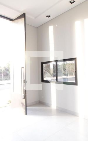 Casa de condomínio para alugar com 232m², 4 quartos e 2 vagasSala