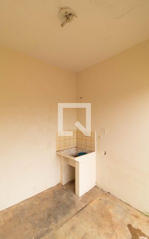 Casa à venda com 169m², 3 quartos e 4 vagas Casa à venda com 169m², 3 quartos e 4 vagasÁrea de Serviço