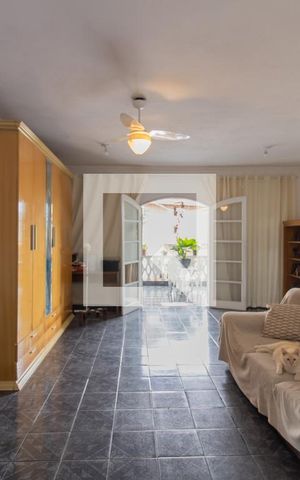 Casa à venda com 125m², 4 quartos e 2 vagas Casa à venda com 125m², 4 quartos e 2 vagasSuíte