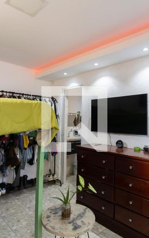 Casa à venda com 125m², 4 quartos e 2 vagas Casa à venda com 125m², 4 quartos e 2 vagasEdícula