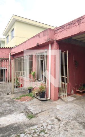 Casa à venda com 183m², 2 quartos e 3 vagasGaragem