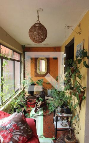 Casa à venda com 183m², 2 quartos e 3 vagasSala