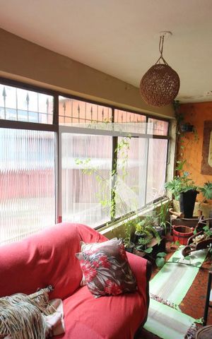 Casa à venda com 183m², 2 quartos e 3 vagasSala