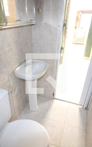 Casa para alugar com 50m², 1 quarto e sem vagaBanheiro