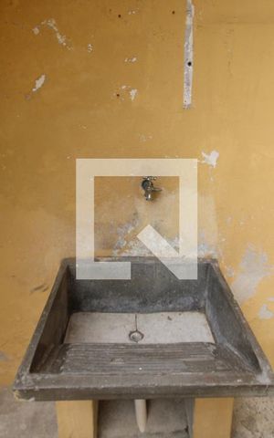 Casa para alugar com 50m², 1 quarto e sem vagaÁrea de Serviço