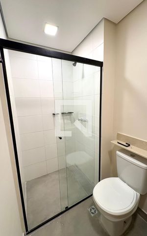 Apartamento à venda com 86m², 2 quartos e 2 vagas Apartamento à venda com 86m², 2 quartos e 2 vagasBanheiro da Suíte