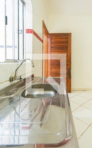 Casa à venda com 110m², 3 quartos e 2 vagas Casa à venda com 110m², 3 quartos e 2 vagasCozinha