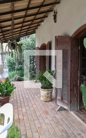 Casa à venda com 900m², 3 quartos e 7 vagasVaranda 