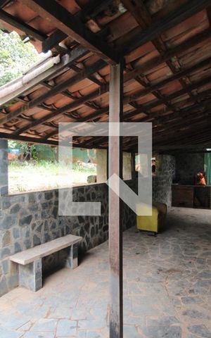 Casa à venda com 360m², 3 quartos e 1 vagaÁrea de Serviço