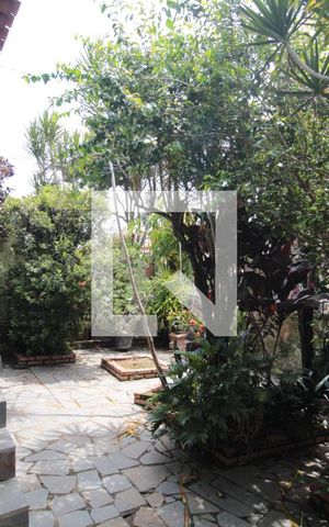 Casa à venda com 360m², 3 quartos e 1 vagaJardim