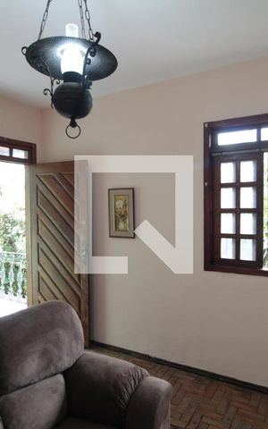 Casa à venda com 360m², 3 quartos e 1 vagaSala
