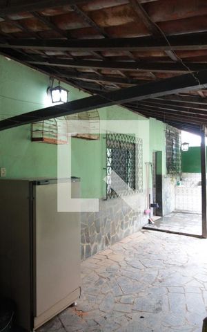 Casa à venda com 360m², 3 quartos e 1 vagaÁrea de Serviço